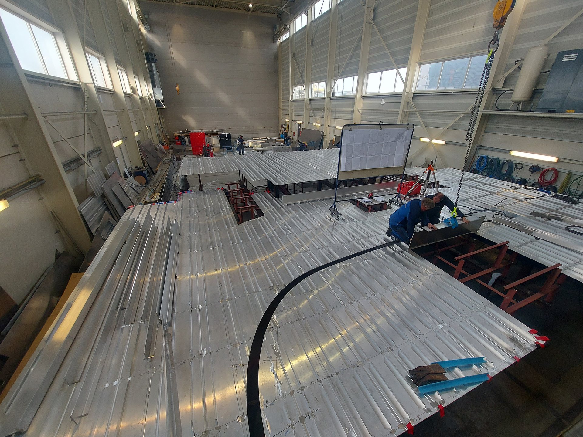 Works on alumunium superstructure for 100M+ superyacht.
