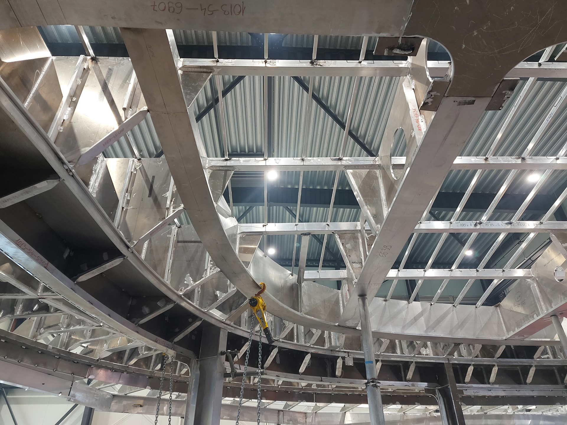 Works on alumunium superstructure for 100M+ superyacht.