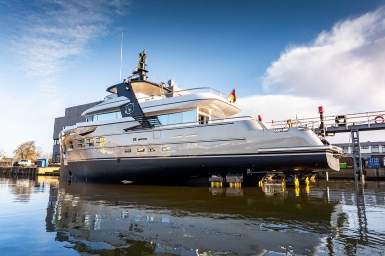 The launch of motor yacht Ursus at Balk Shipyard after rebuild.