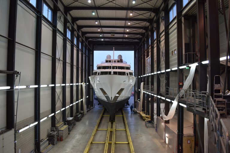 Superyacht Dancing Hare goes into the hall of Balk Shipyard for refit.