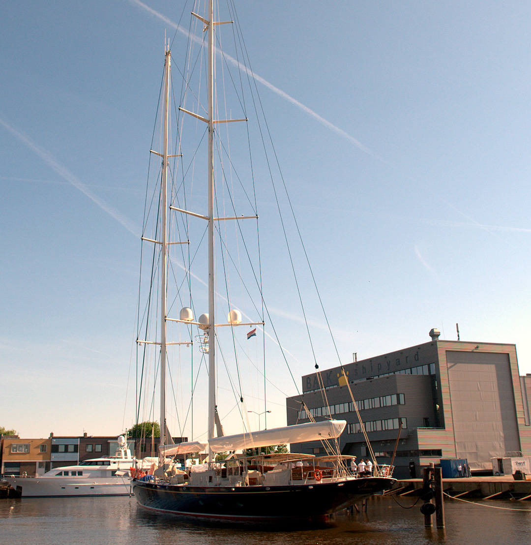 Sailing yacht at Balk Shipyard for a refit